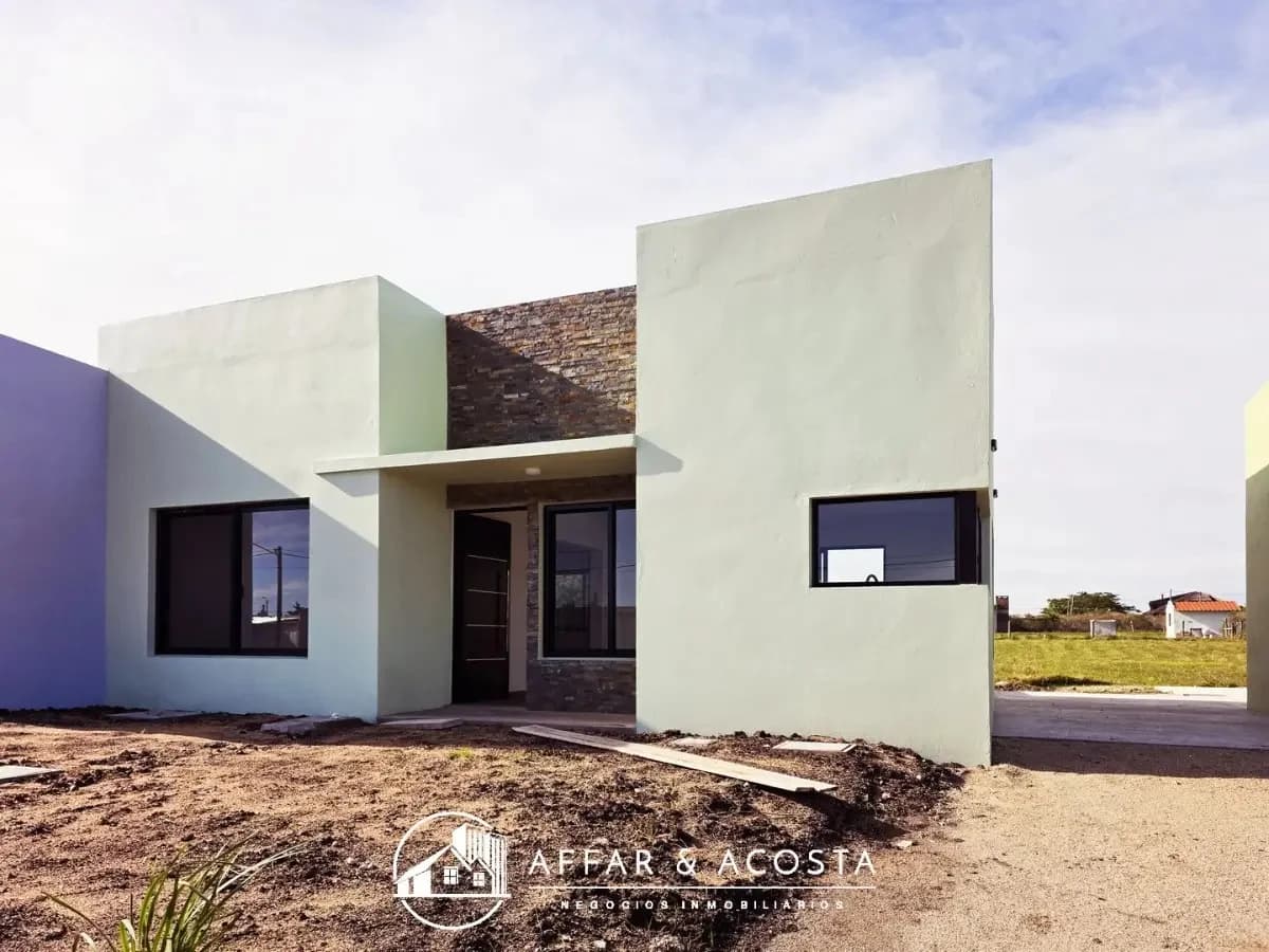 En Venta, A Estrenar Casa De Dos Dormitorios